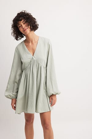 Sage Green Gestructureerde flowy mini-jurk