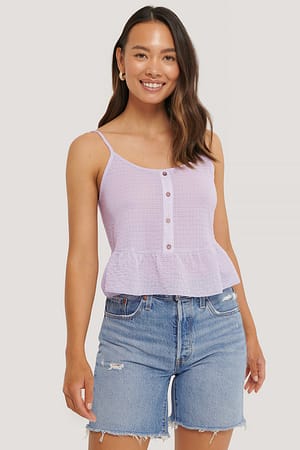 Lila Top Mit Knopfdetail
