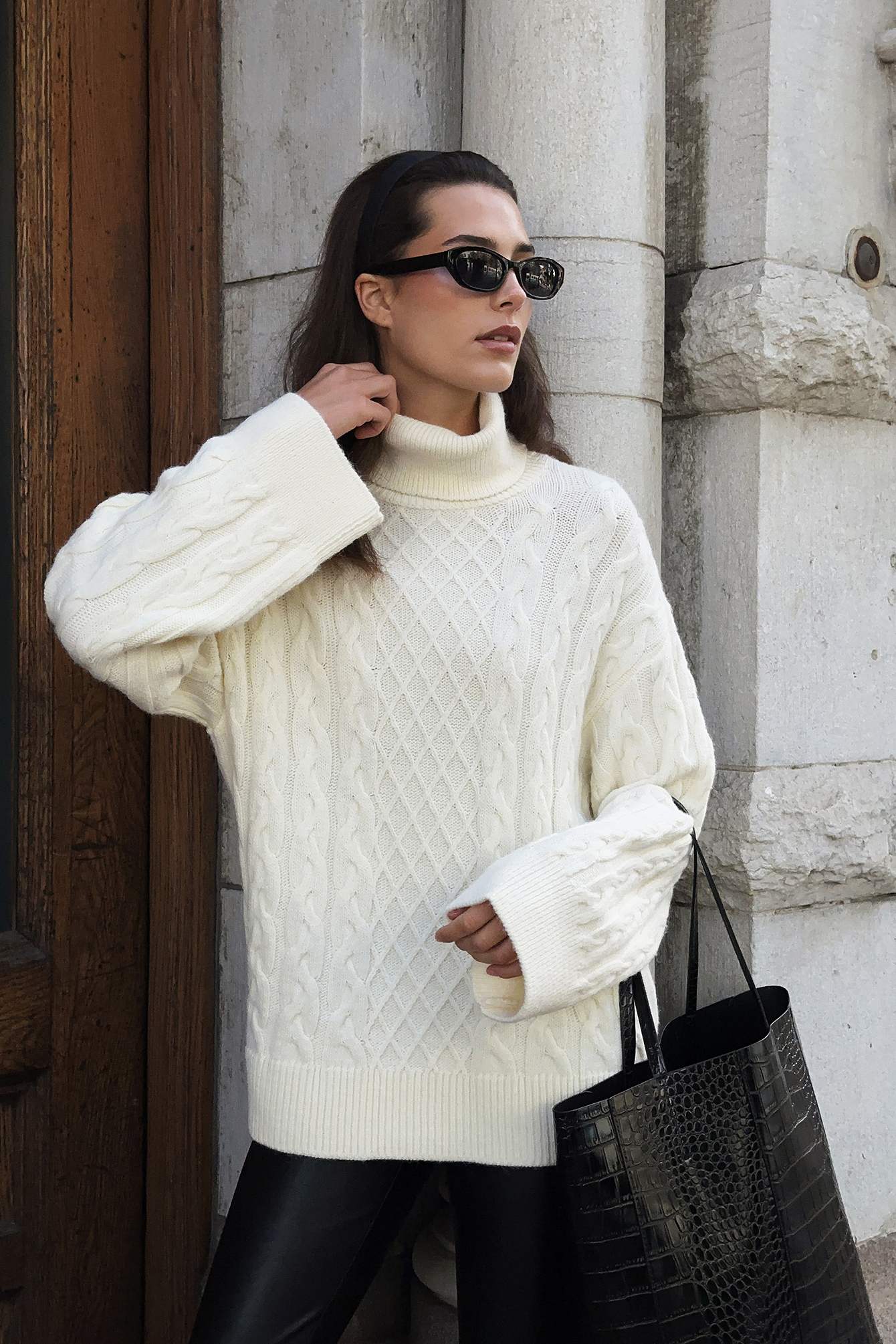 Turtle Neck Knitted Cable Sweater