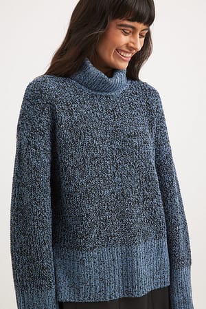Black/Blue Sweter z dzianiny ze stójką