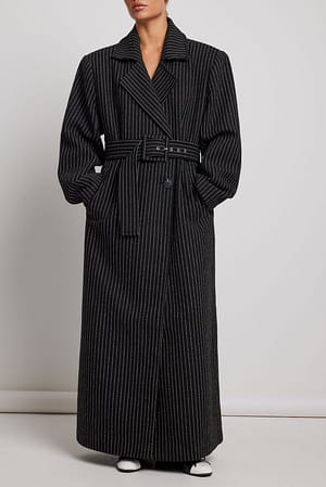 Black Pinstripe Dristig frakke i tweed