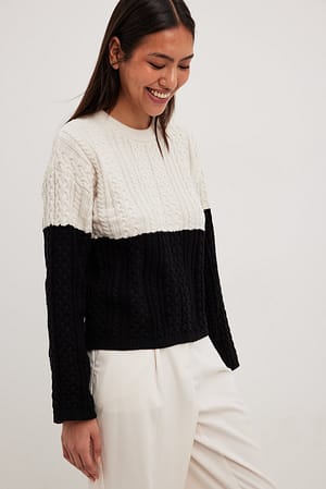offwhite/black Two Coloured Cable Knitted Sweater