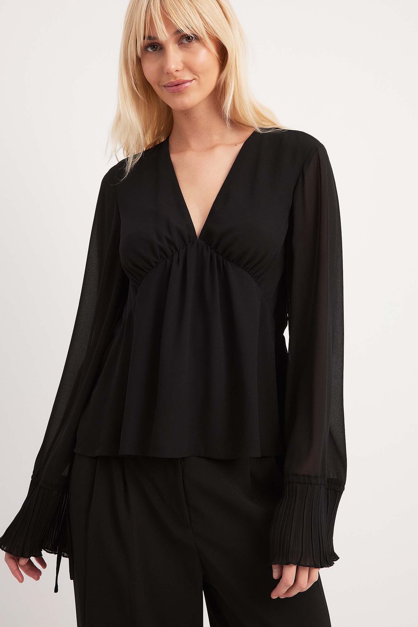 Flowy black sale blouse