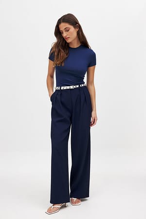 Navy Broek met wijde pijpen en hoge taille