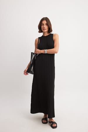 Black Wide Ribbed Knitted Maxi Dress
