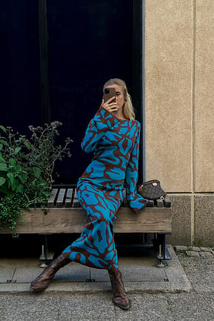 zwaarlijvigheid levering aan huis Harmonisch Gebreide maxi-jurk met wijde mouwen Veelkleurig | NA-KD