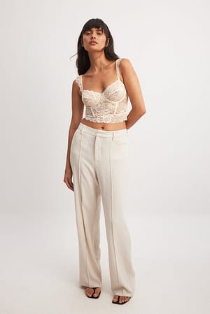 Pale Beige Bustier med spetskupa och breda band